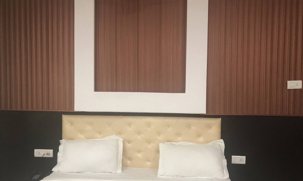 Lucknow Hotel | Hotel Mangalam Palace - Lucknow Airport