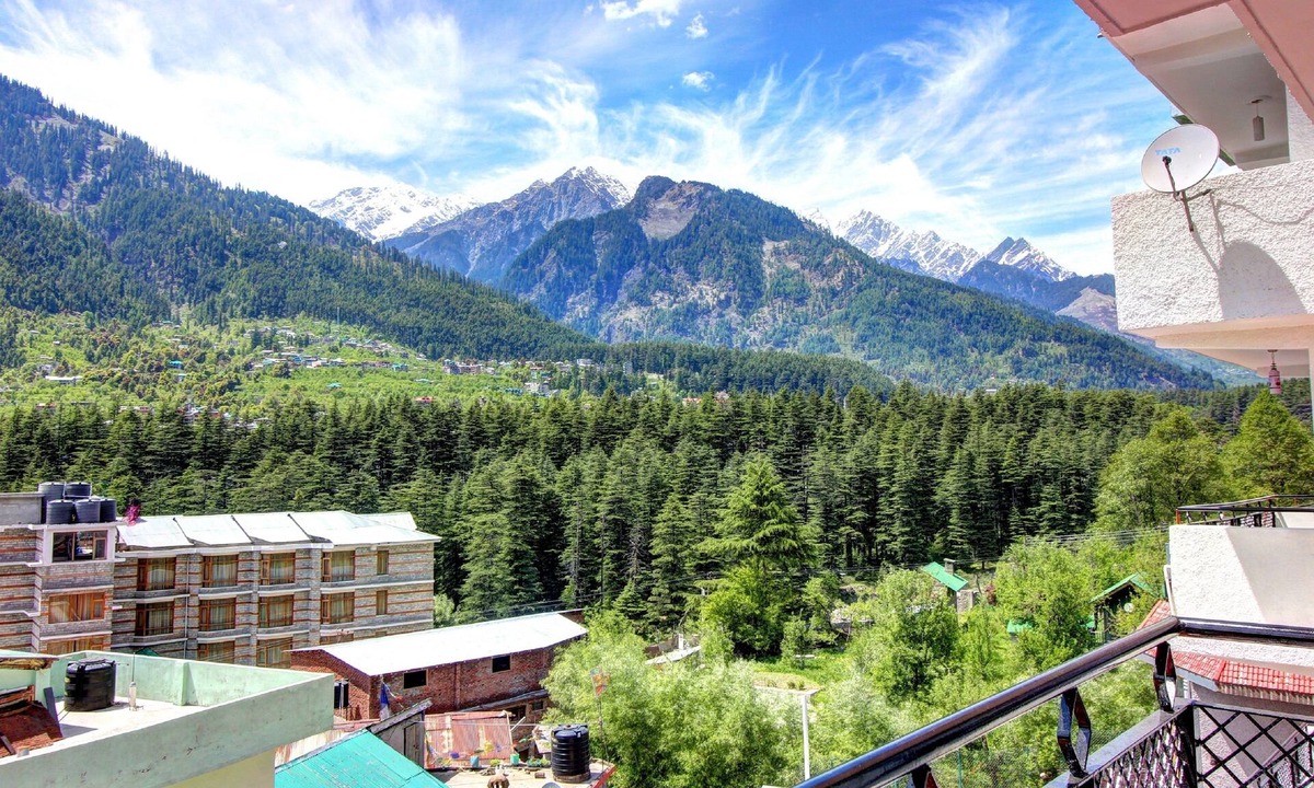 Aleo Bed & Breakfast | Hotel Monarch Residency
