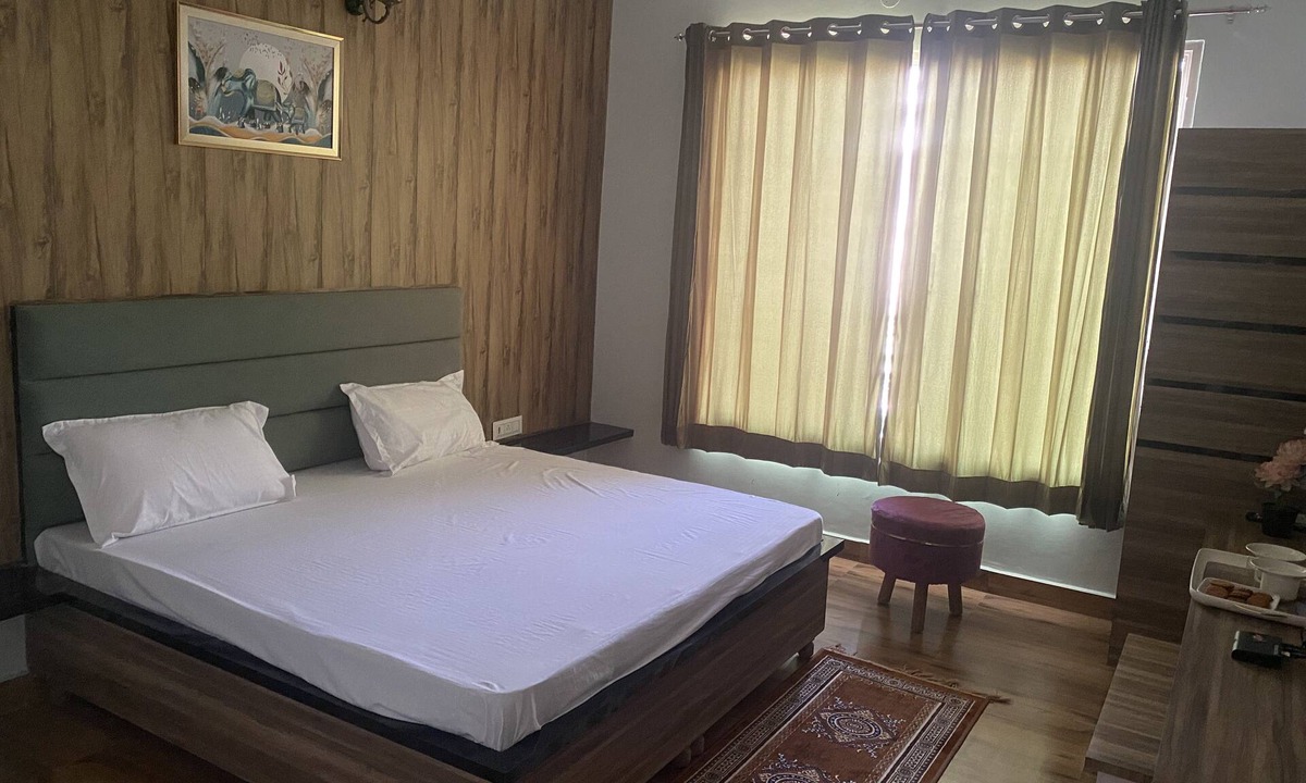 Amritsar Hotel | Hotel Nirmal - Budget Friendly Rooms near Fortis Hospital and Marriage Palaces