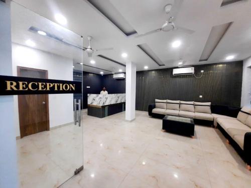 Greater Noida Hotel | Hotel O Kasna Heritage