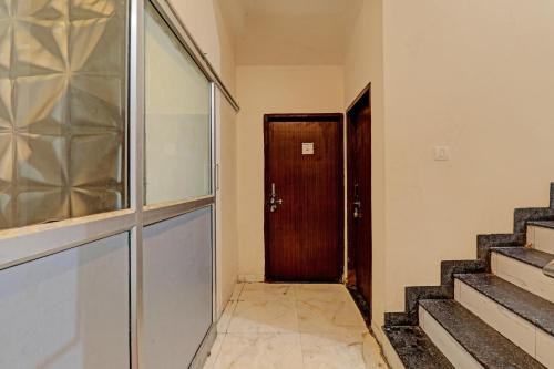 Derapur Hotel | Hotel O Madhu Grand Luxury Rooms