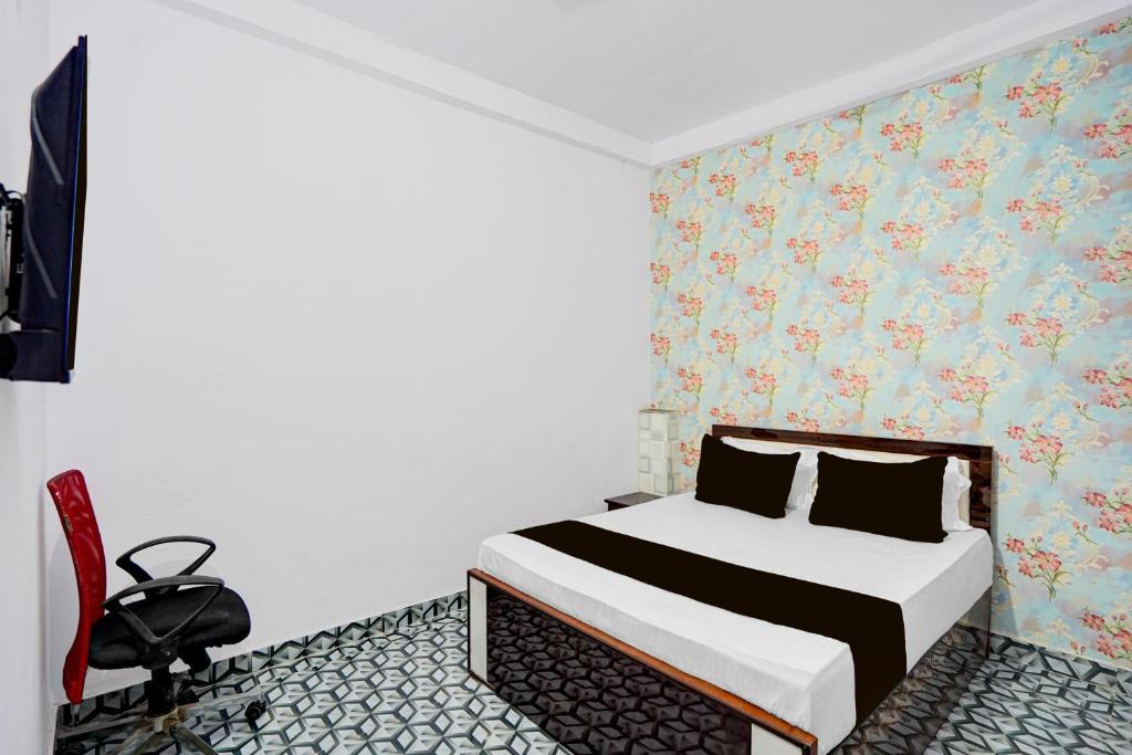 Kanpur Dehat District Hotel | Hotel O Rangoli guest house