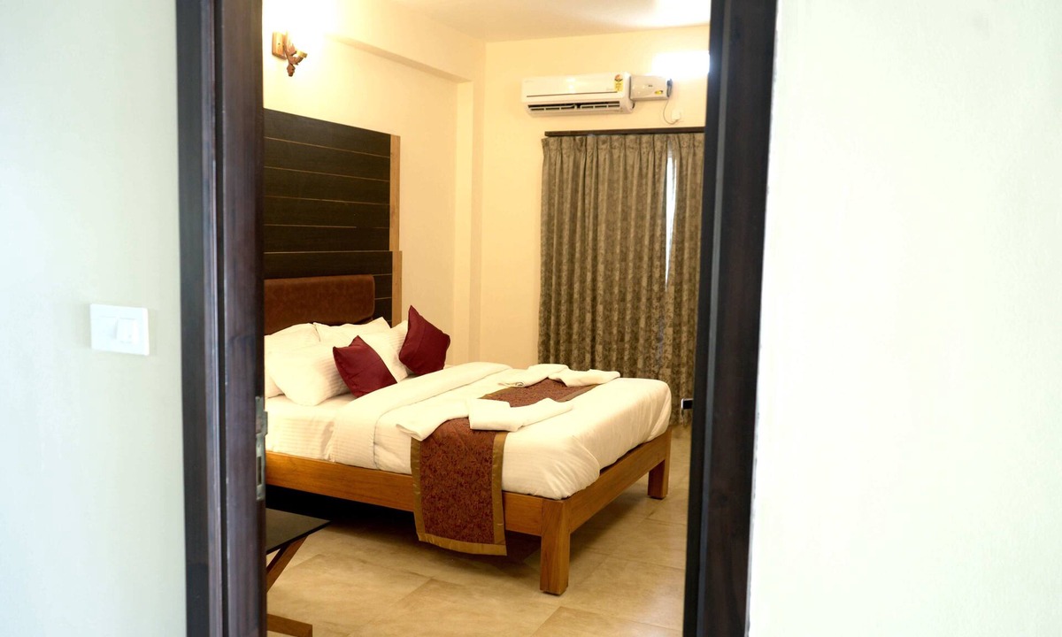 Virarajendrapet Hotel | hotel orchard coorg