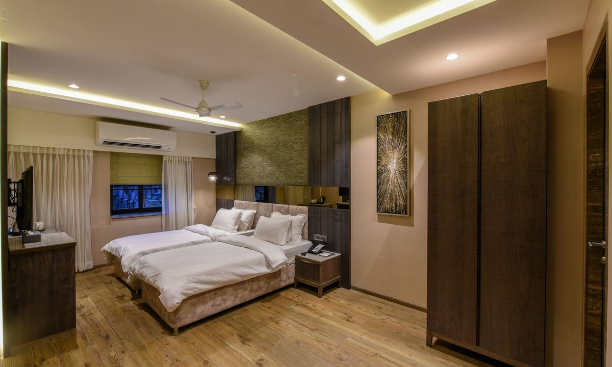 Girgaon Hotel | Hotel Orient Regency