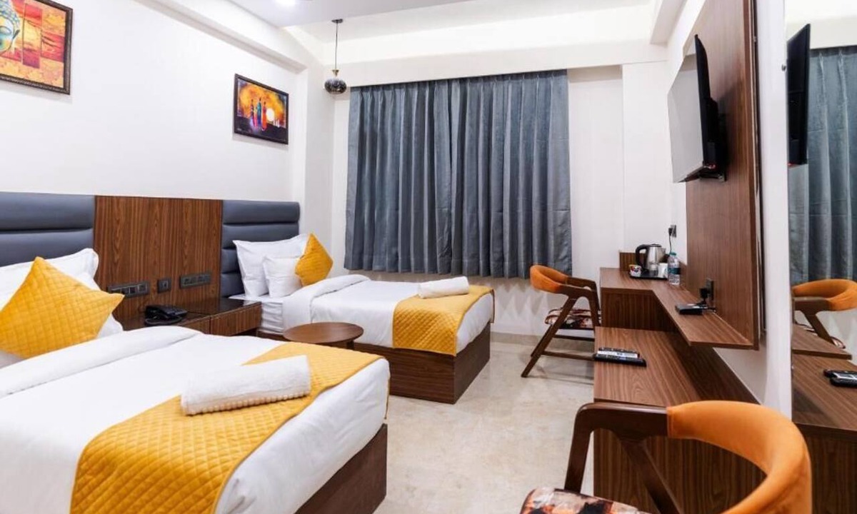 Knowledge Park III Hotel | Hotel Palash