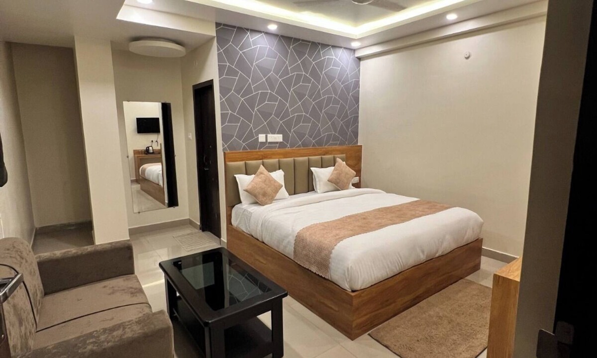 Danapur Hotel | Hotel Paradise Premier