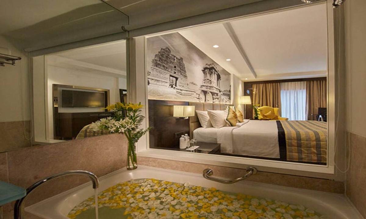 Domlur Hotel | Hotel Royal Orchid Bangalore