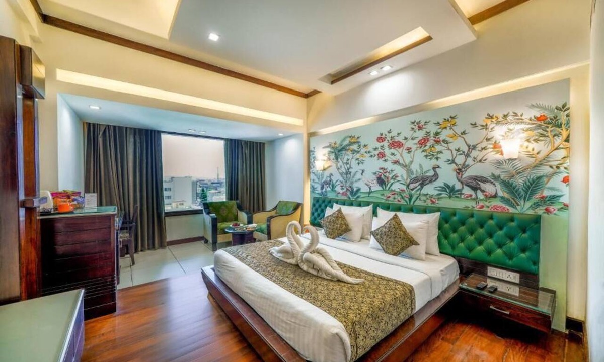 Dehradun Hotel | Hotel Saffron Leaf