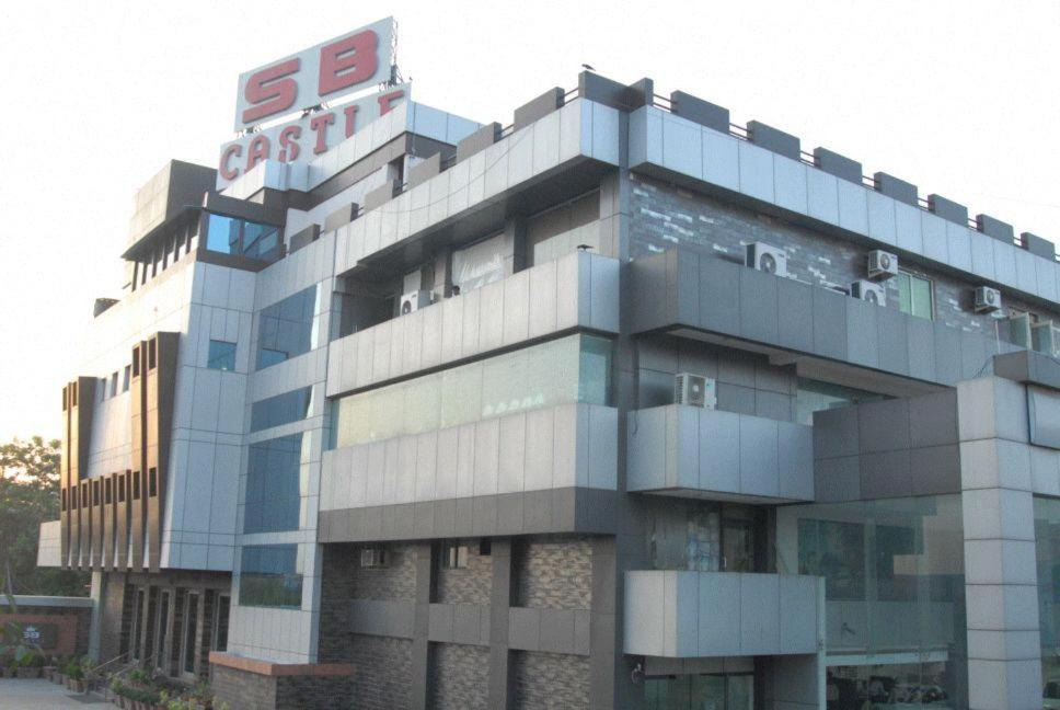 Kanpur Hotel | Hotel SB Castle