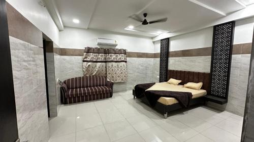 Karanja Hotel | Hotel Shri Hari
