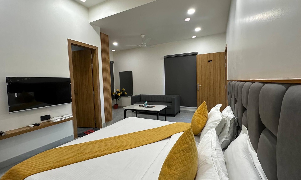 Hisar Hotel | Hotel sky way inn
