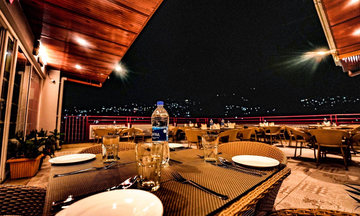 Sidhpur Hotel | HOtel Square One by D'Polo Dharamshala