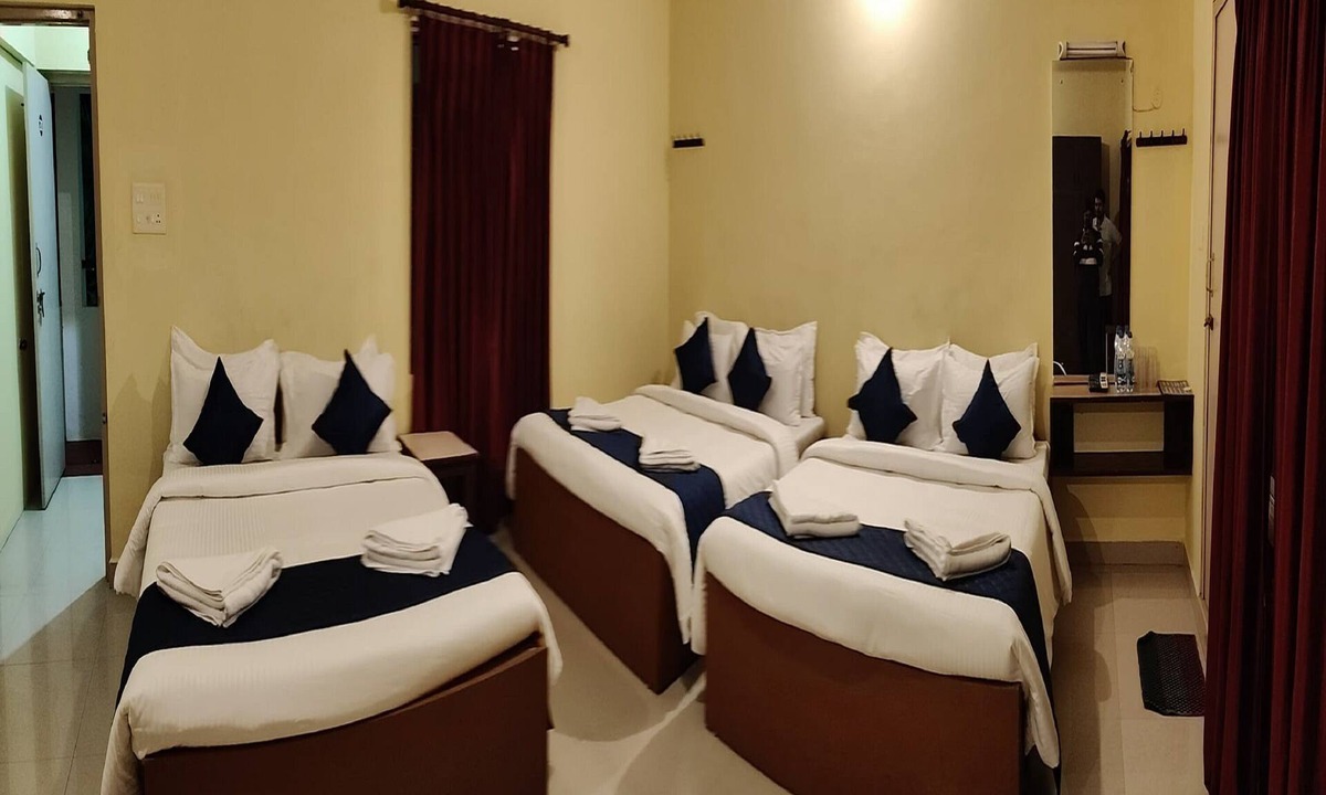 Kalapet Hotel | Hotel Tenach