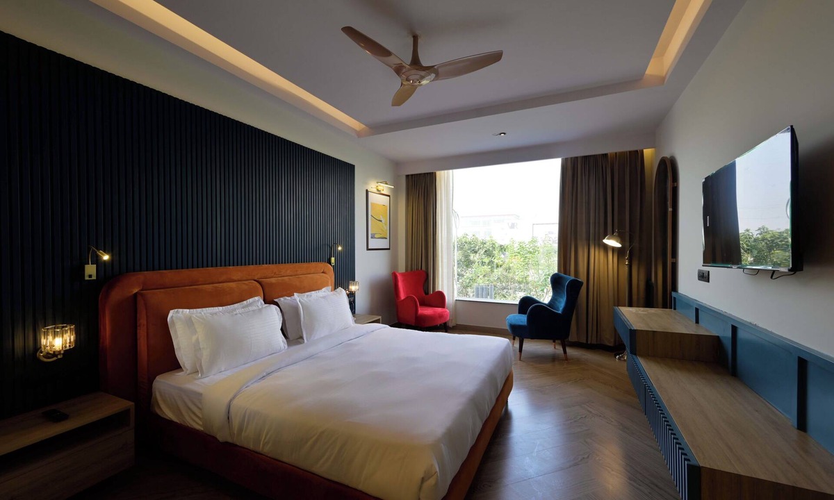 Kharar Hotel | HOTEL THE PARK GATE