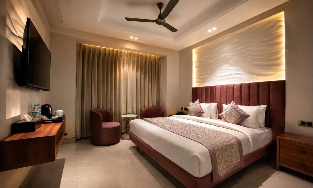 Paharganj Hotel | Hotel The Queen's Head Delhi