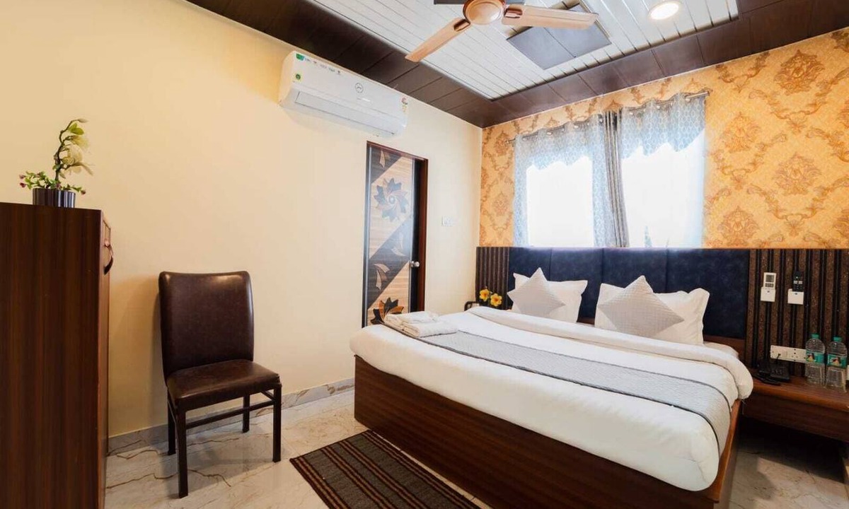 Panch Batti Hotel | Hotel Triple Three By Aditya Inn