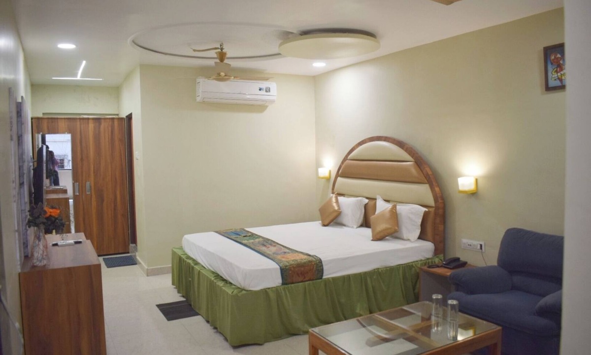 Balaghat Hotel | HOTEL VAIDYA REGENCY