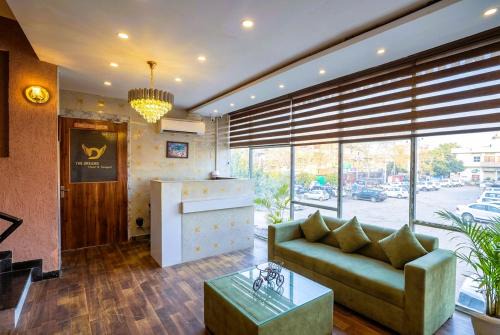 Kharar Hotel | Hotel Velvet Dreams Inn & Banquet