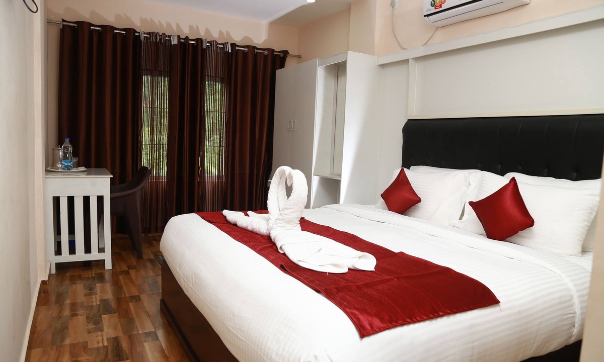 Mananthavady Hotel | Hotel Wayanad Square