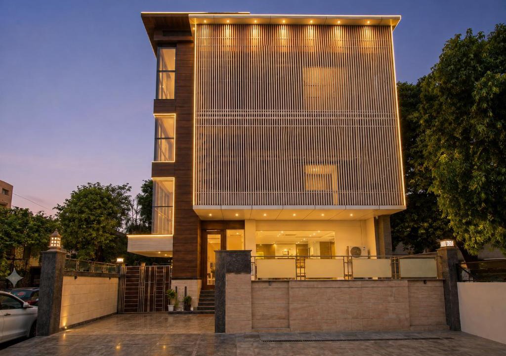 Noida Hotel | Hotel Zenzero Stay - Sector 19, Noida