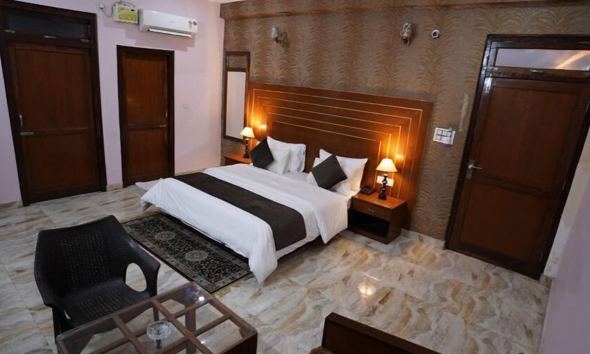 Dhikuli Hotel | HR Dukes Den Resort