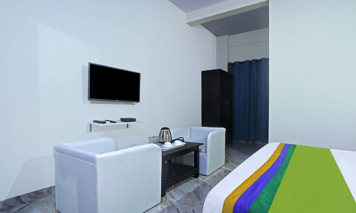 Yeshwanthpur Hotel | Itsy By Treebo - Galaxy Suites Hebbal