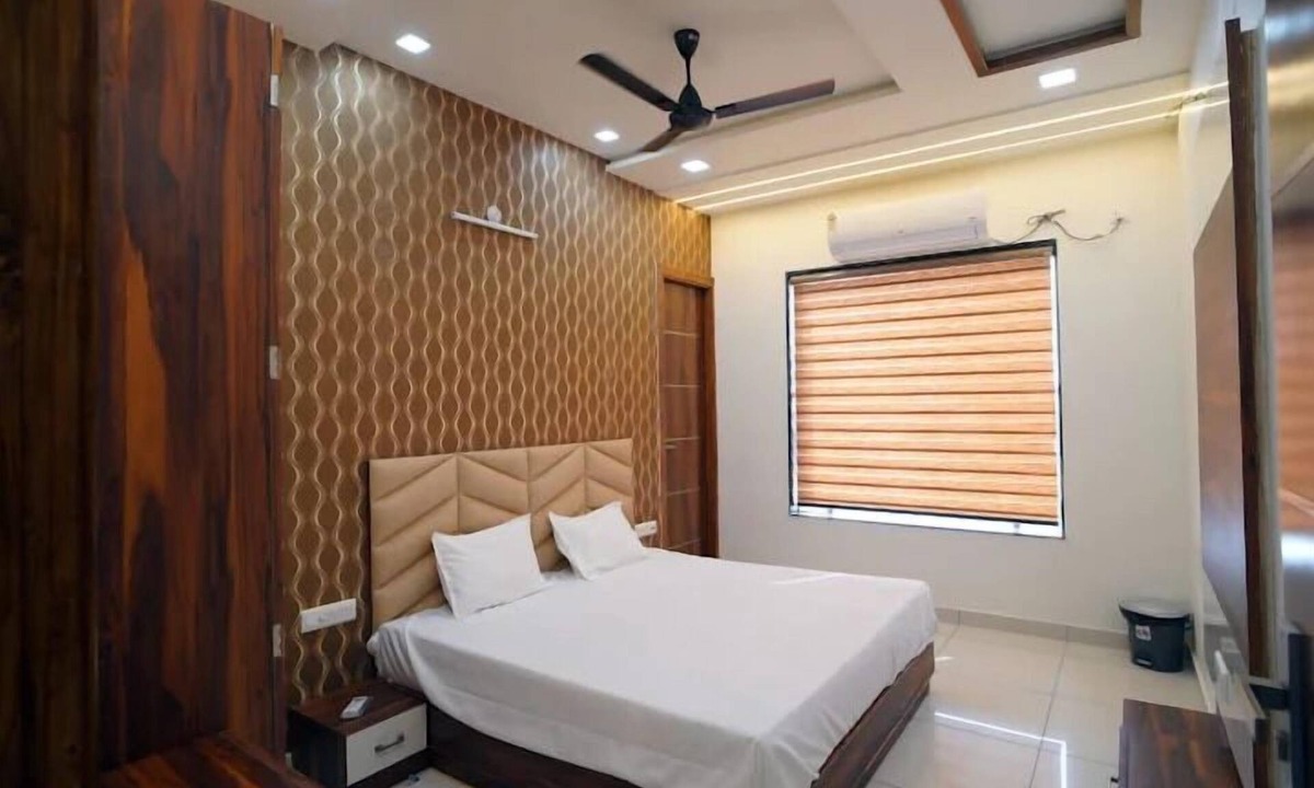 Shikohabad Hotel | J L Hotel