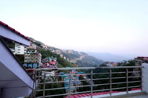 Chhota Shimla Apartment | Jai Maa Tara Devi - B&B - Knowleswood Shimla