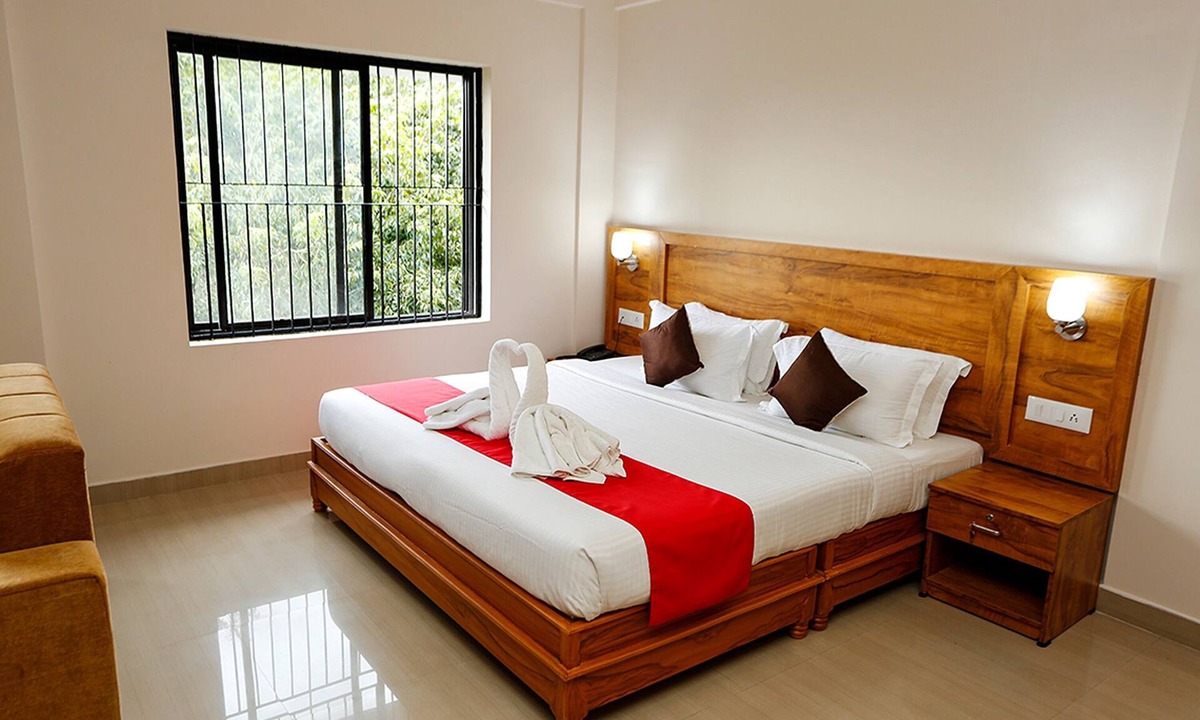 Sulthan Bathery Hotel | Jet Paark