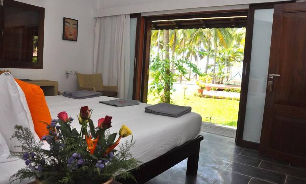 Neeleshwar Hotel | Kanan Beach Resort - Kerala