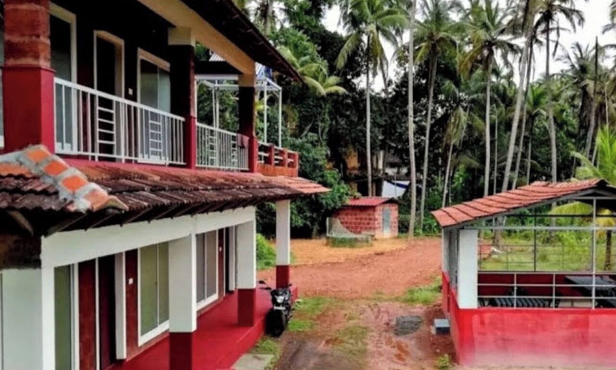 Kannur Bed & Breakfast | Kannur west beach house