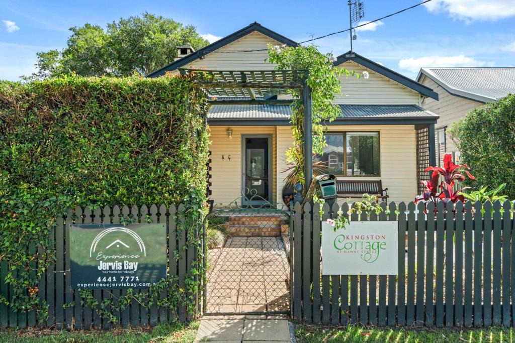 Huskisson House | Kingston Cottage by Experience Jervis Bay