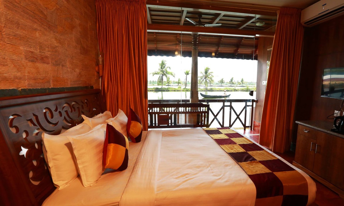 Ezhupunna Hotel | Kondai Lip Backwater Heritage Resort