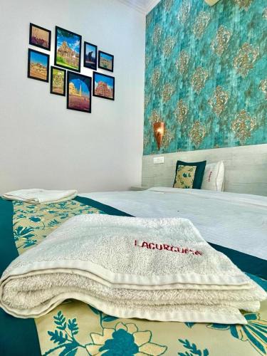 Khajuraho Bed & Breakfast | La Curcuma Luxury Homestay