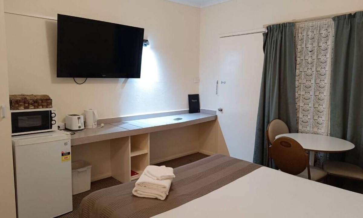 Swan Hill Hotel | Lazy River Motor Inn
