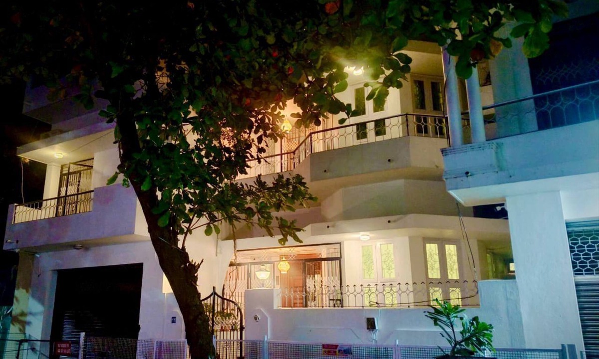 Kalapettai Hotel | Le French White Villa