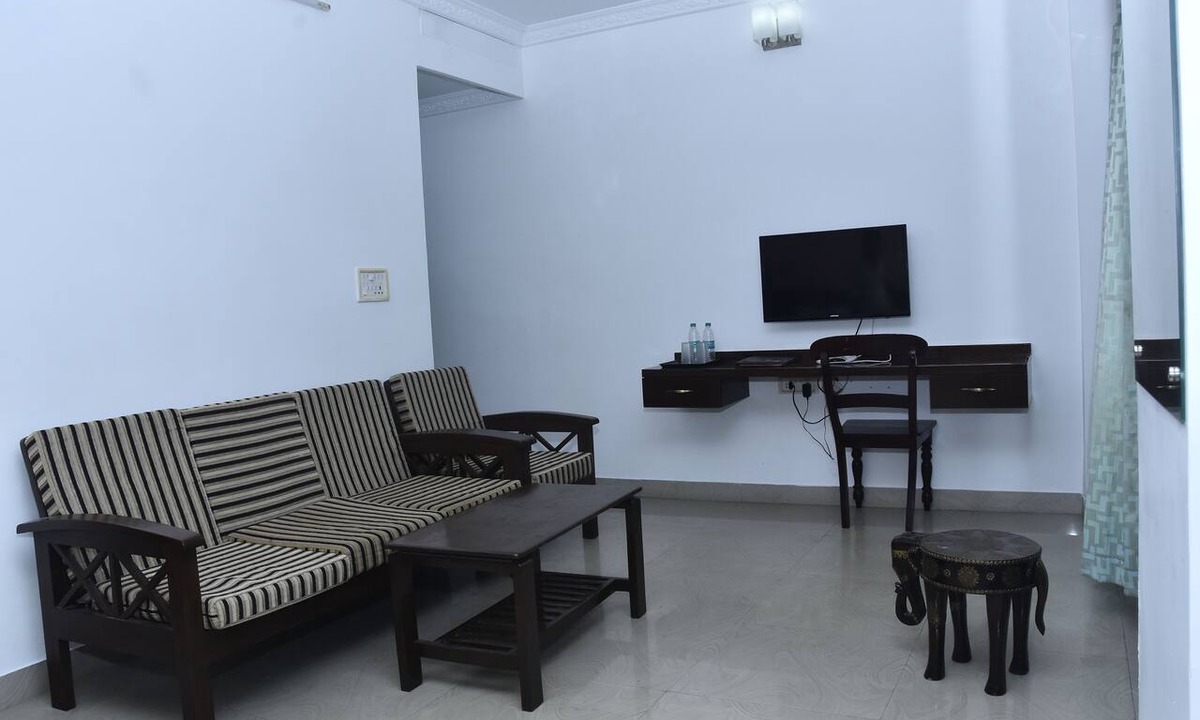 Covelong Hotel | Lee Crysstal