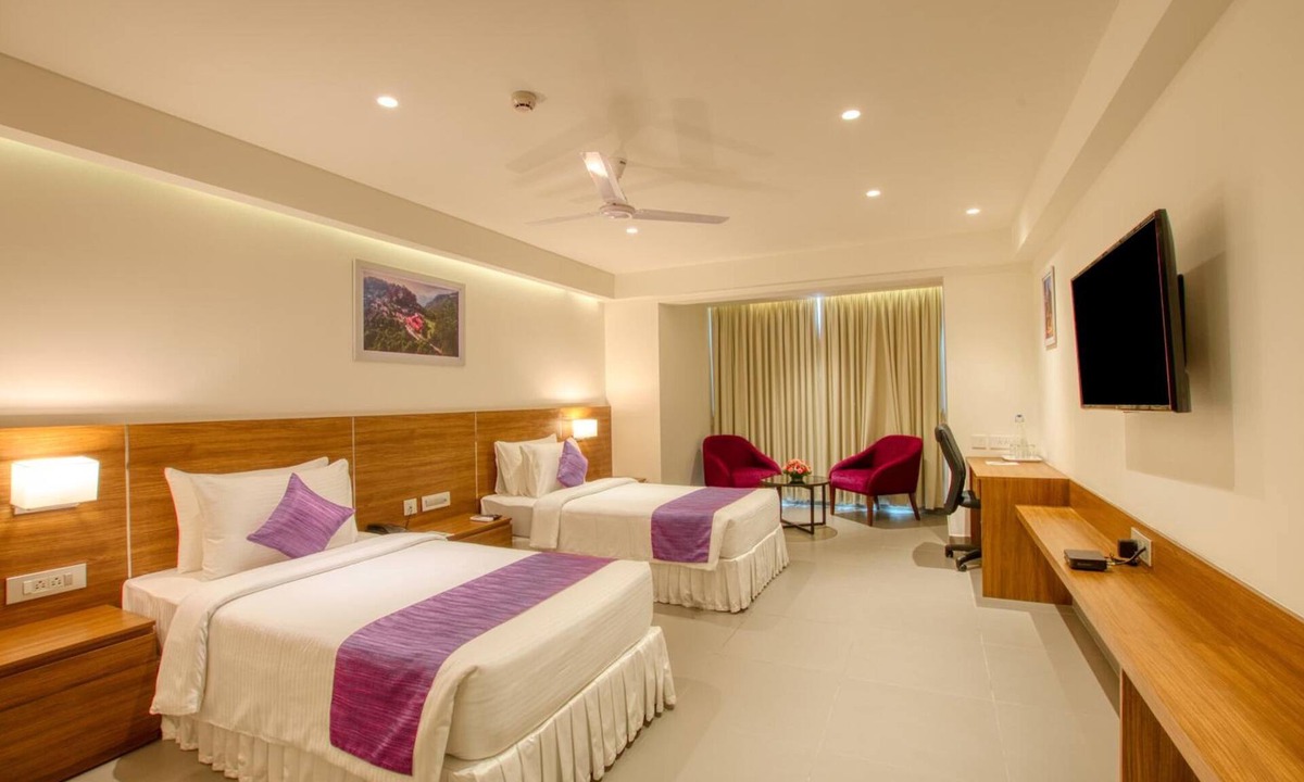 Jayanagar Hotel | Lilac by Tamara 5th Block Jayanagar