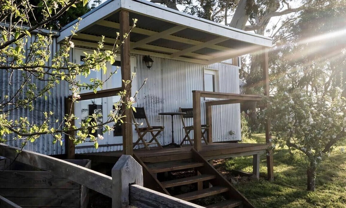 Drummond North Apartment | Little Vine Caboose at Zig Zag Winery