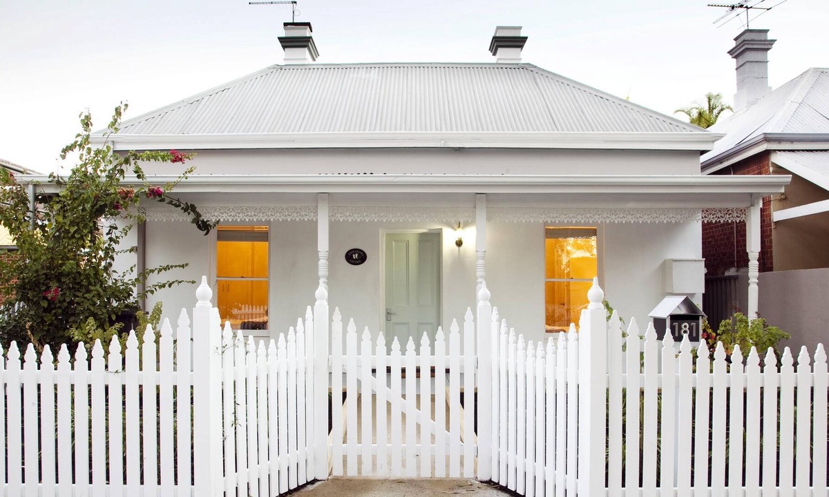 Subiaco Cottage | Lovingly restored cottage in central Subiaco close to Rokeby Road