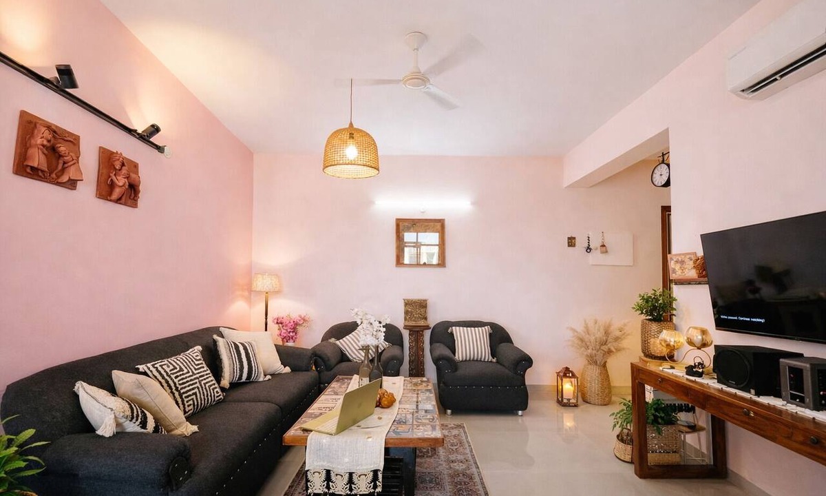 Taj Ganj Apartment | Luxury 3BR Apartment with Pool, Gym & Near Taj Mahal