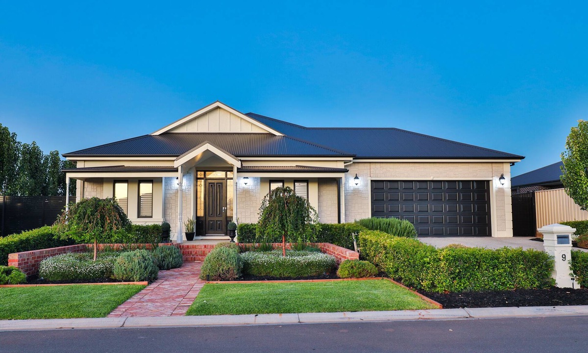 Mildura House | Luxury Accommodation