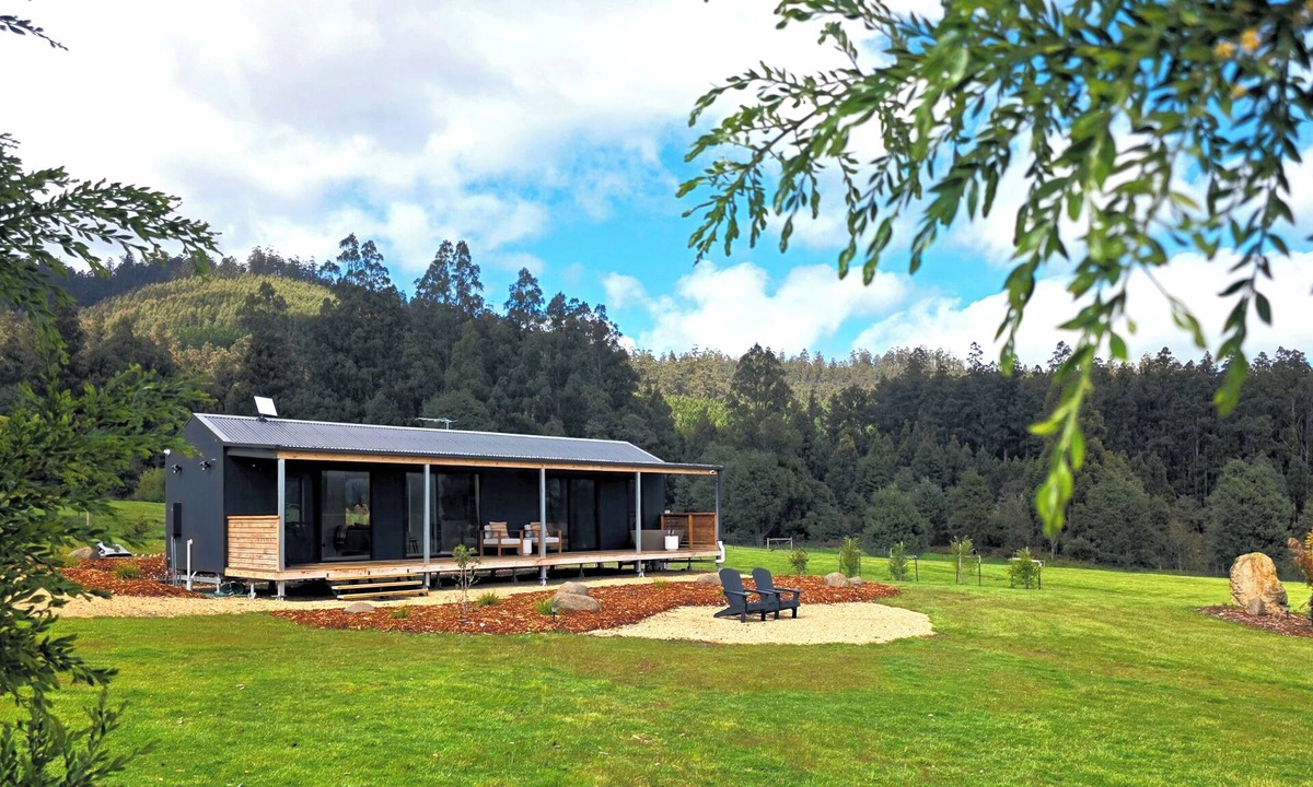 Maydena Cabin | Luxury Cabin with Outdoor Bath · Mountain Views · Near Mt Field