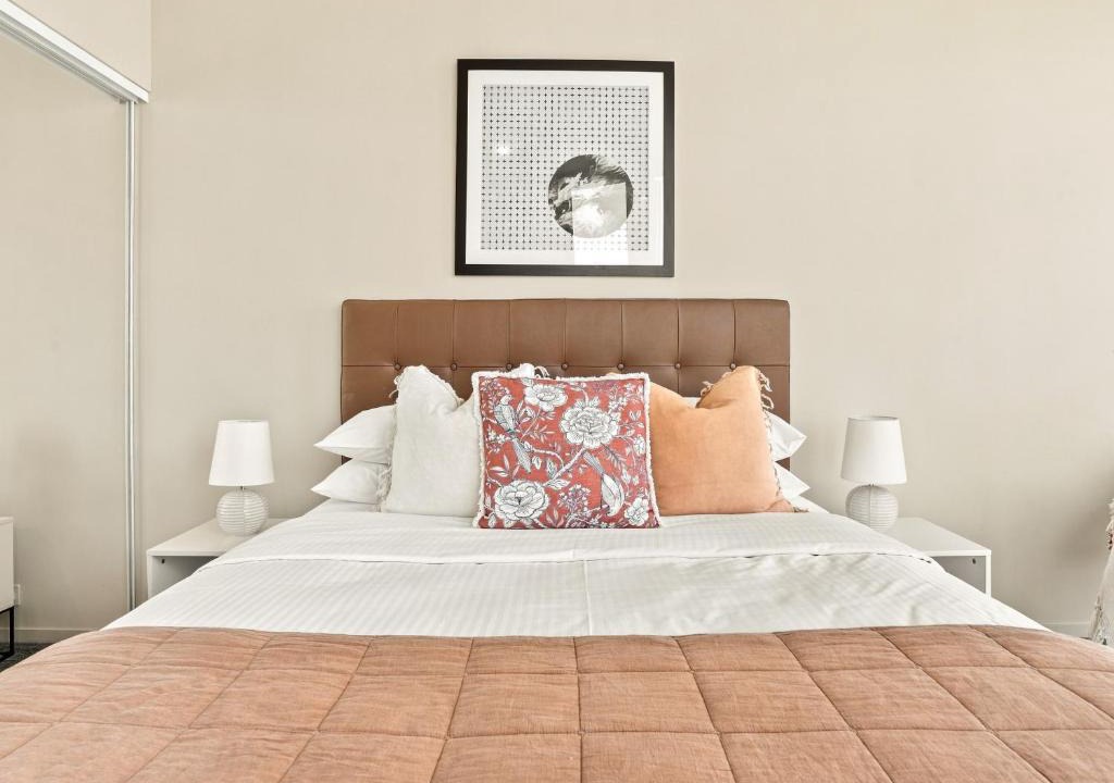 Brisbane Central Business District Apartment | Luxury CBD Apt with 180 River Views & Rooftop Pool