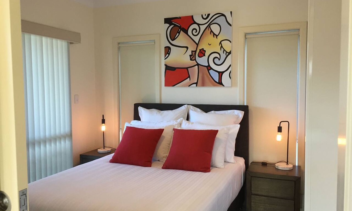 Upper Wakefield Bed & Breakfast | Lyreen's Apartment B&B