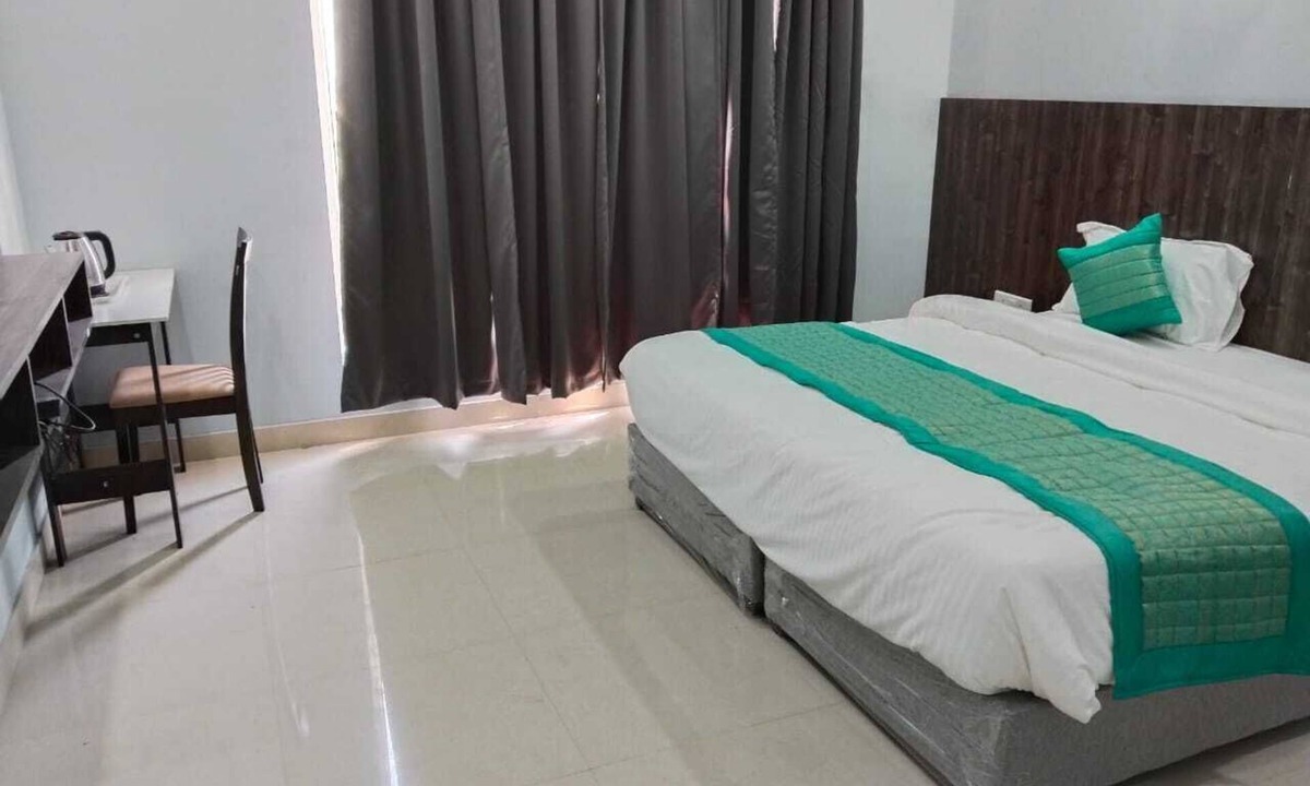 Bulandshahr Hotel | M Resort