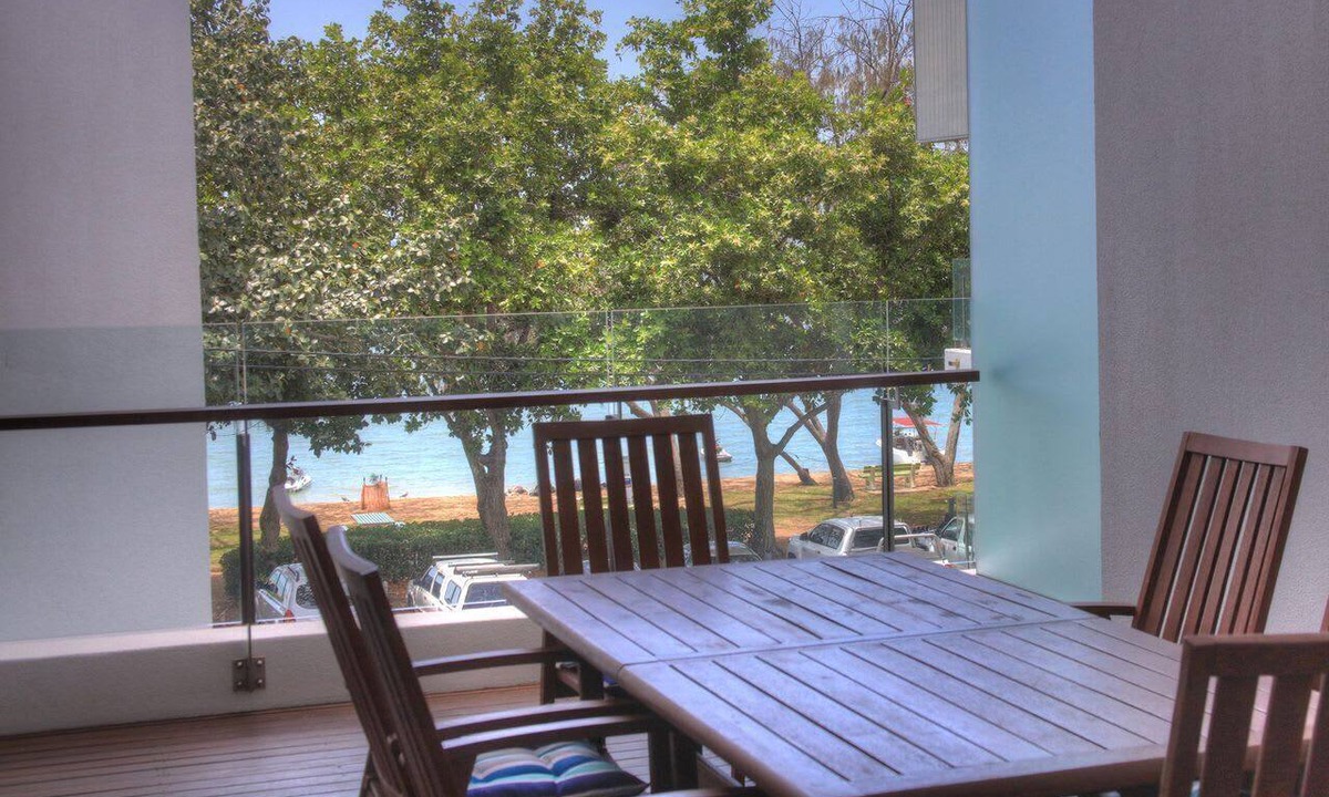 Horseshoe Bay Apartment | Maggies Beachfront Apt. 6