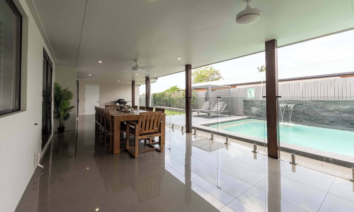 Annandale House | Magic on MacArthur Su