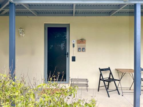 Benalla West House | Manas Guesthouse