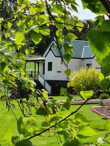 Dumbalk House | Maple Ridge Cottages